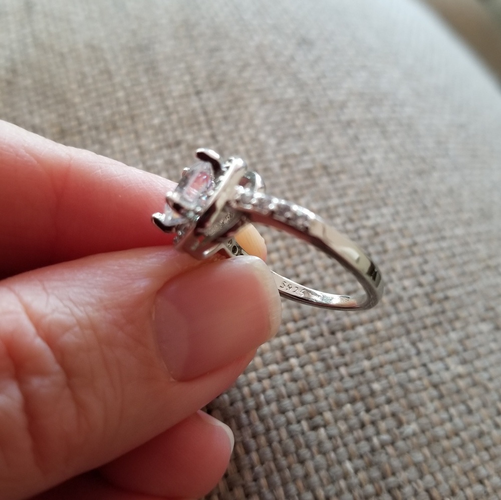 .925 Sterling Silver Cushioned Radiant AAA cz Ring - Picture 8 of 8